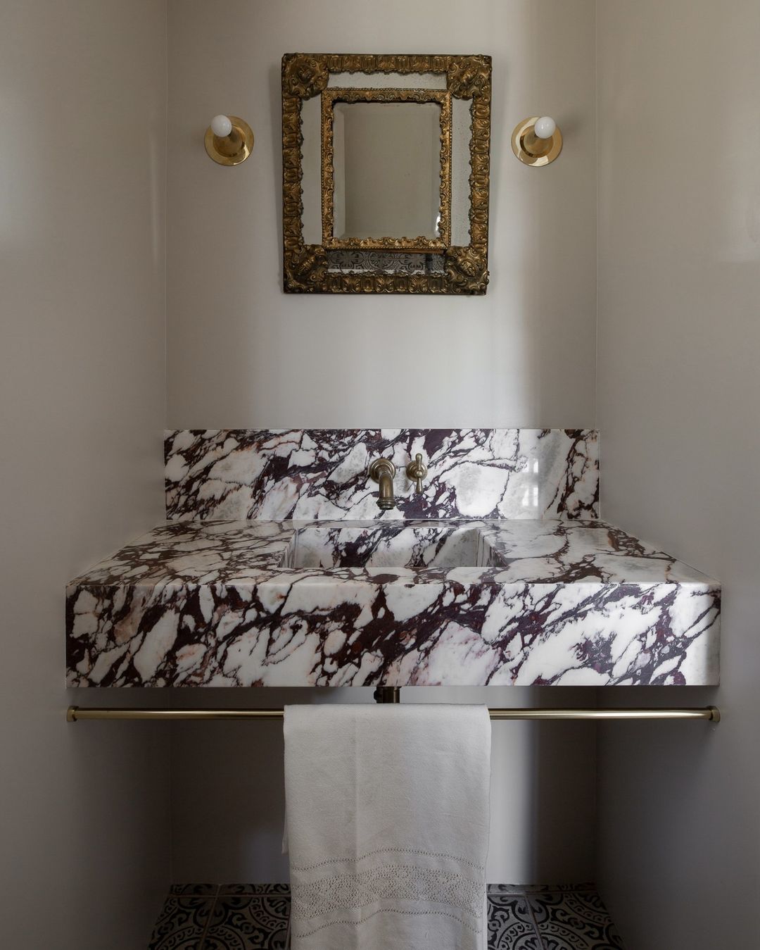 rome-marble-sink-real-project-classic-bathroom.jpg